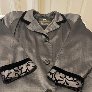 London Fog Charcoal Rain Coat w Removal wool lining. VelvetSleeve Cuffs Size 8